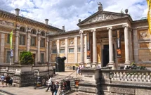 Visit Ashmolean Museum