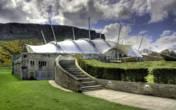 Dynamic Earth