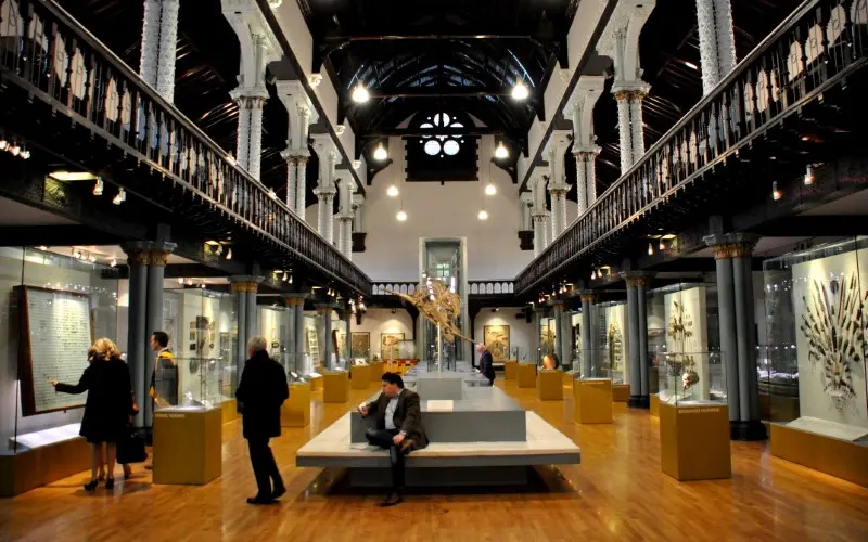 Visit Hunterian Art Gallery