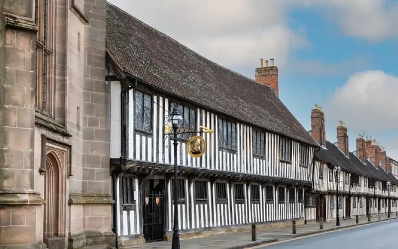 Visit Shakespeare’s Schoolroom & Guildhall