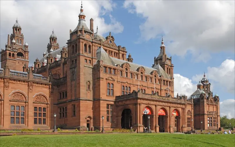 Visit Kelvingrove Art Gallery and Museum